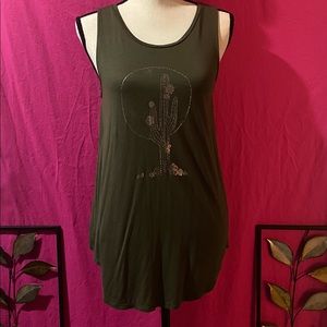 🎽Old Navy Decorated Tank Top Size Medium